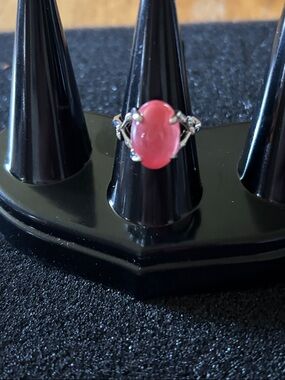 Pink Oval Center Silver-Tone-Style Ring - Size 6.5 NWOT